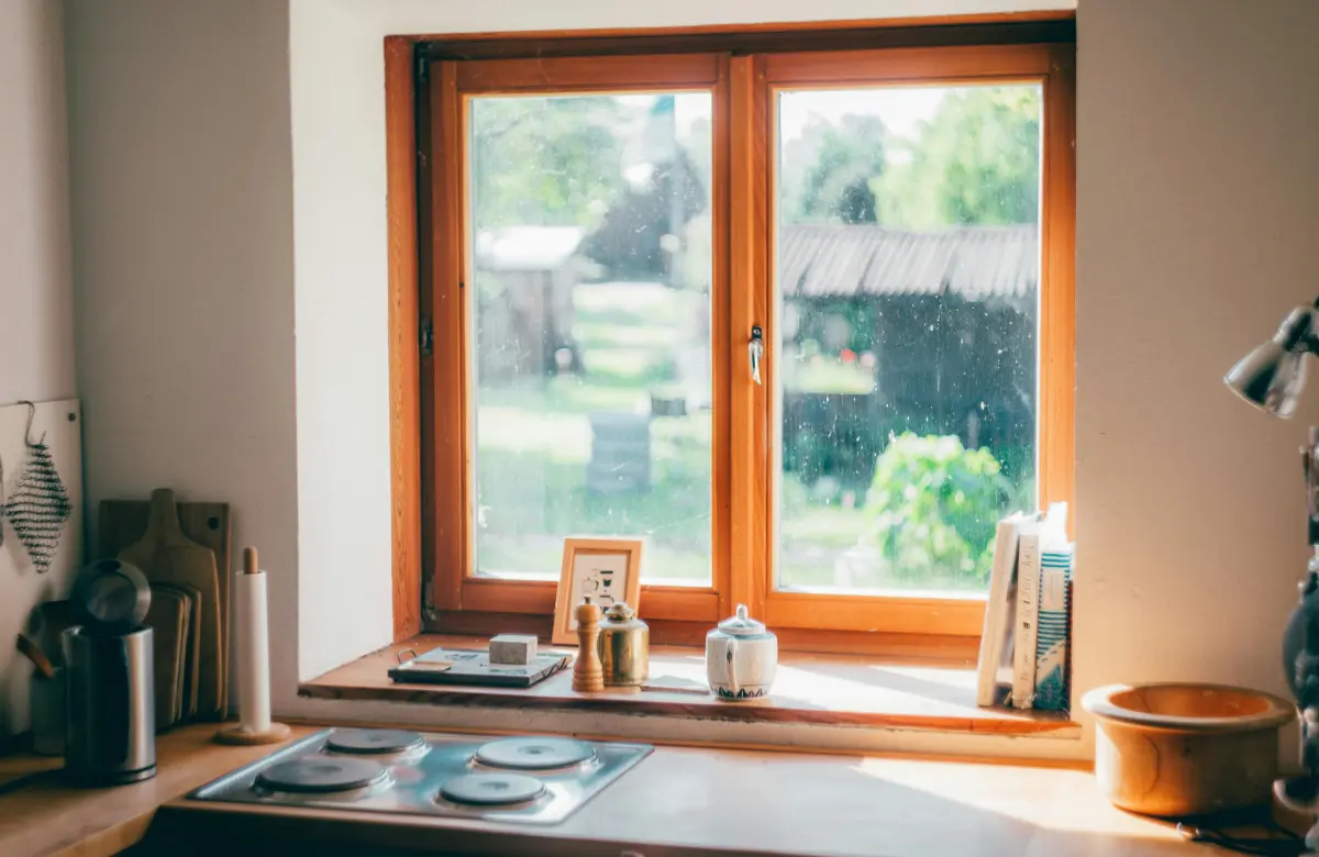 3月から始まる“虫トラブル”に要注意！民泊清掃でやっておきたい春の予防対策